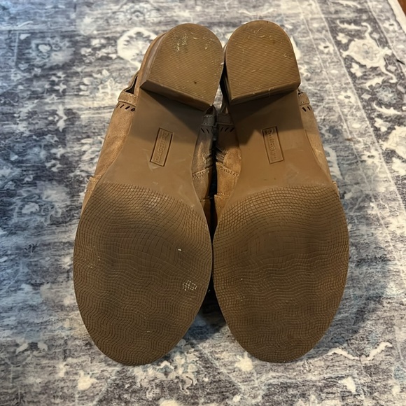 Women’s size 7 Booties with open toe by Ruff Hewn - Picture 5 of 5